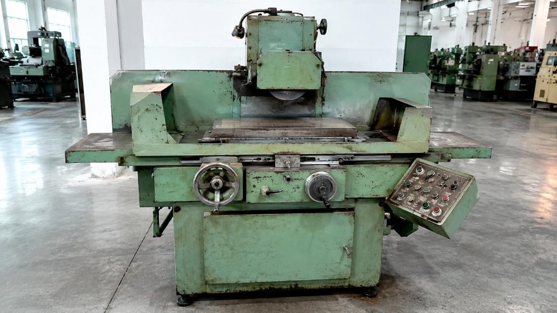 Máy mài phẳng là gì? Cấu tạo, nguyên lý, phân loại và ứng dụng