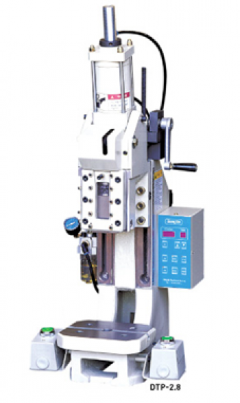 Máy dập khí nén Dongjin dạng cơ cấu tay đòn