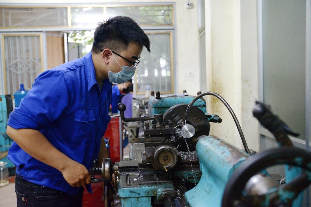 Đồng hồ so rà gá trên máy CNC