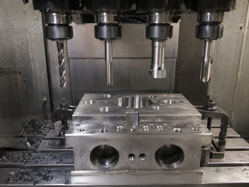 Gia công khoan, khoét CNC